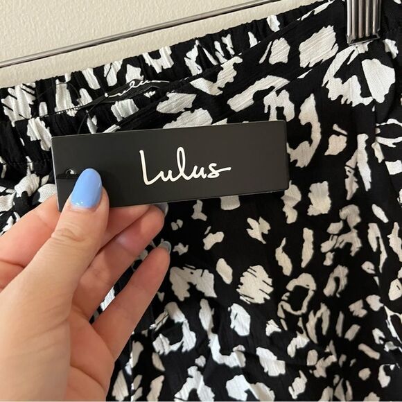 Lulu’s Yana Black and White Leopard Print Tie-Front Shorts - Picture 11 of 11